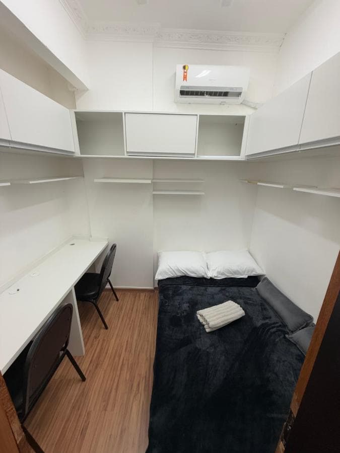 Room 8 of Aconchego 2704