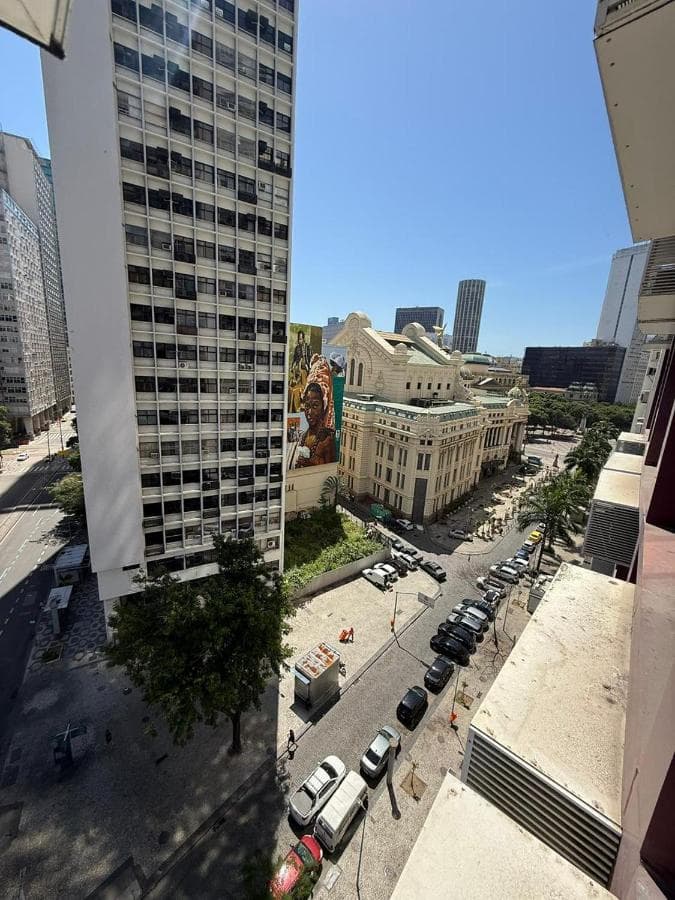 Vista real do Centro do Rio e do Theatro Municipal a partir do Aconchego 905